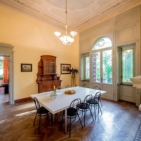 Sleeps 12 Pool Villa