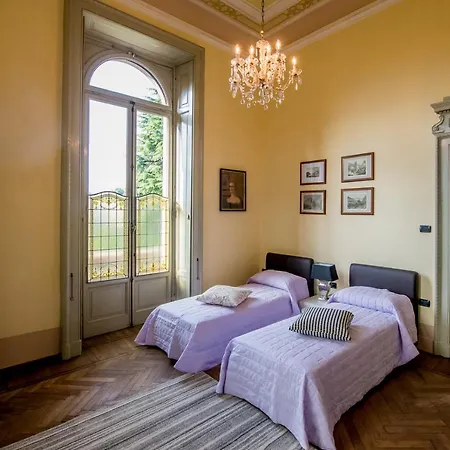 Sleeps 12 Pool
